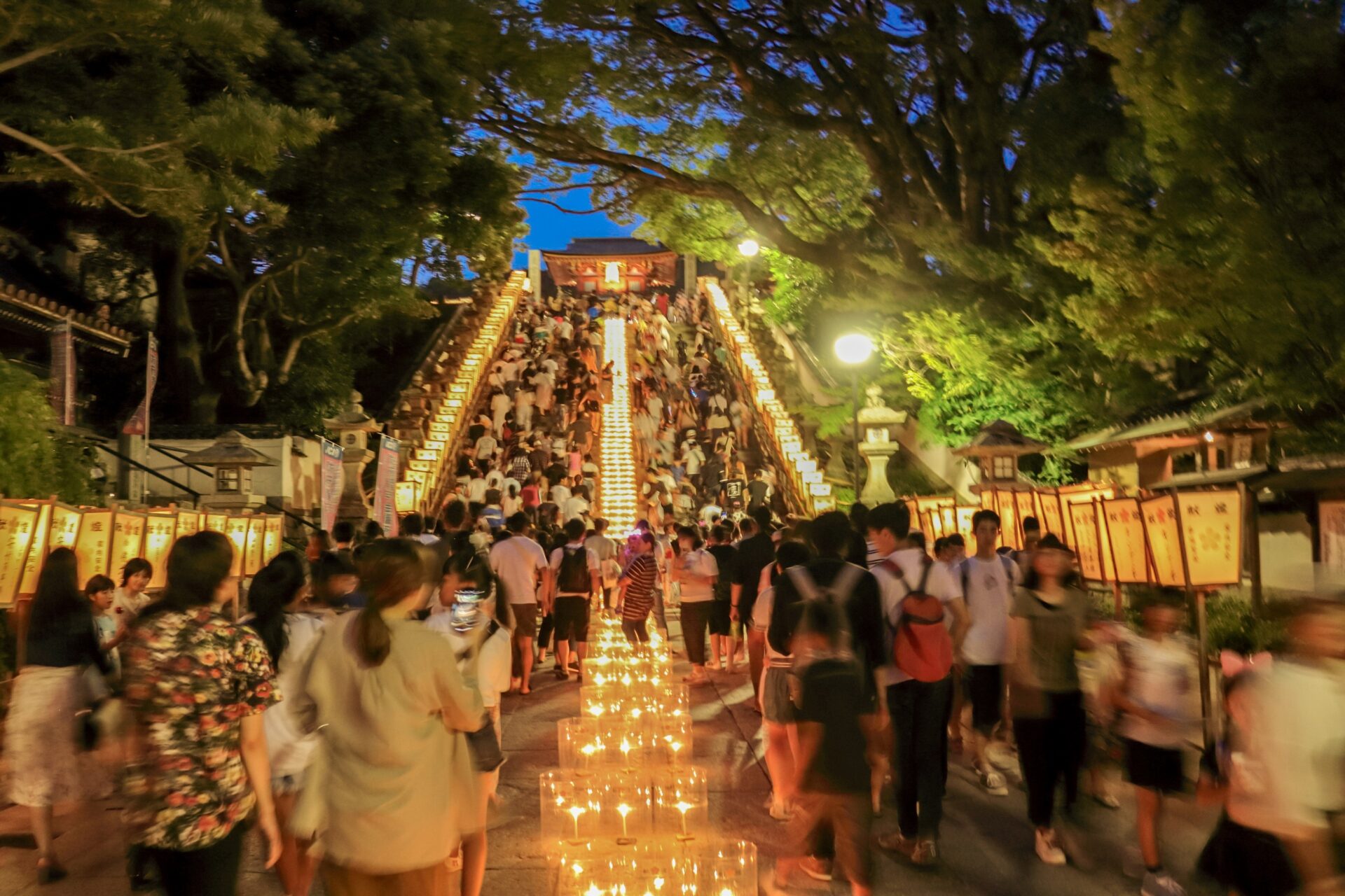 【防府天満宮】御誕辰祭（万灯の夕べ・花火大会）の開催期間・開催場所・見どころ